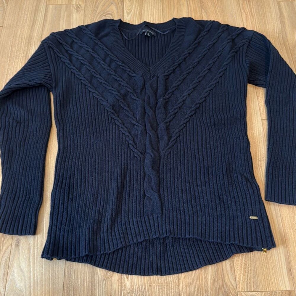 Tommy Hilfiger Women’s Vintage Blue/Black Knit Sweater‎ Size Medium